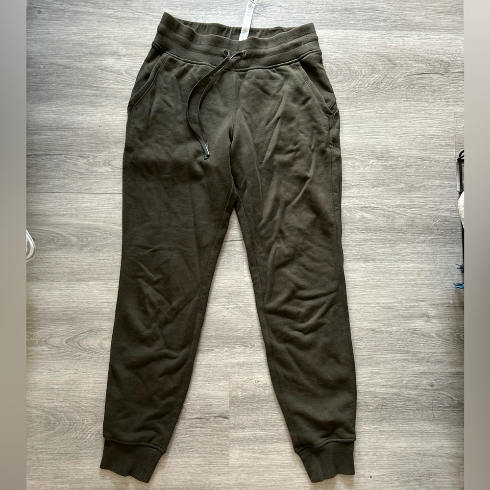 New Lululemon dark green joggers
